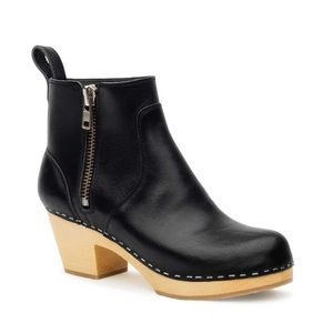 Swedish Hasbeens “zip it emy”